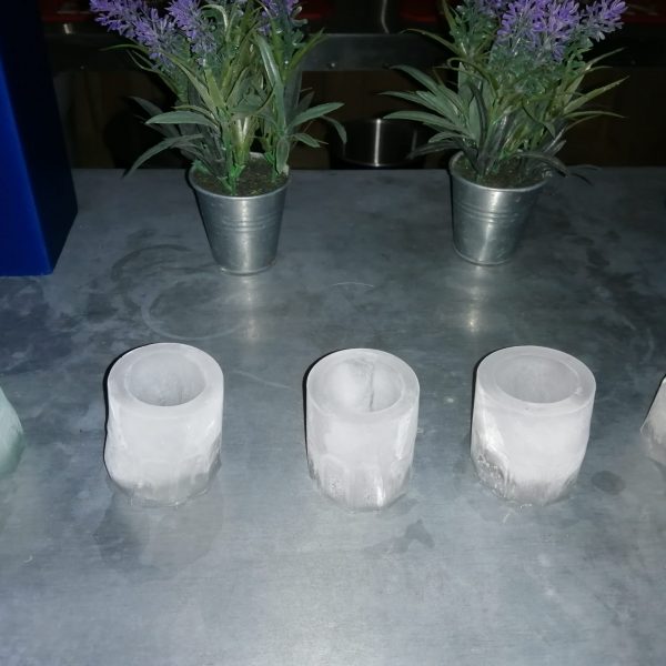 verre à shooters en glace